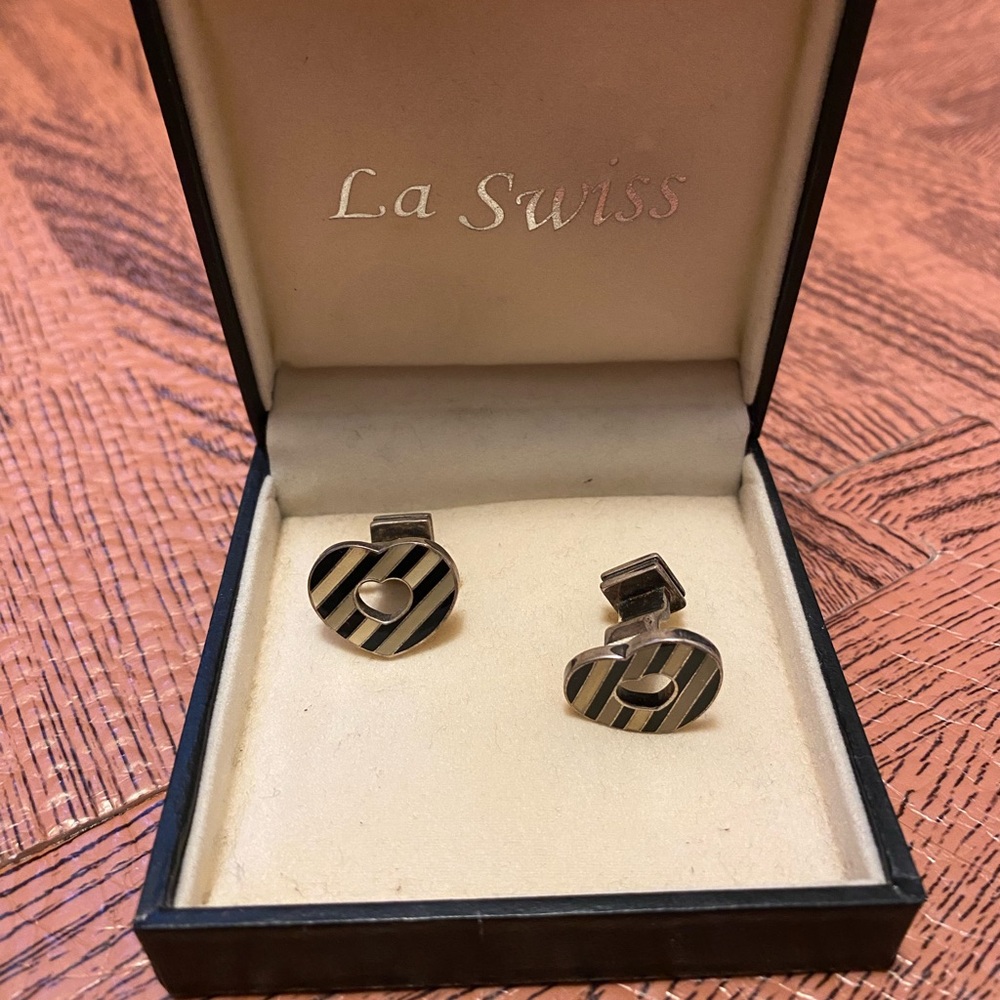 La Swiss cuff links